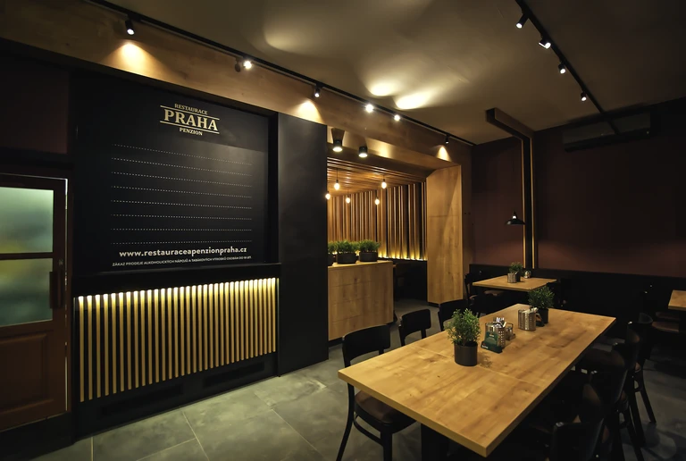 Pensjonat i restauracja w centrum winnej wioski Dolní Dunajovice